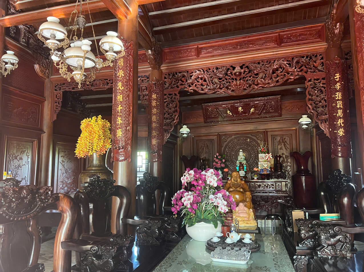 Không gian tiếp khách trong nhà gỗ