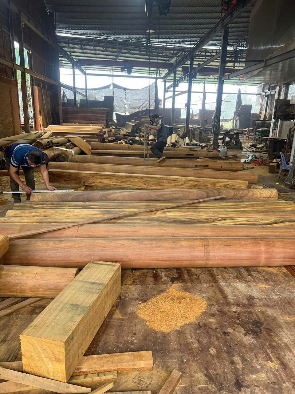 Gia công cấu kiện gỗ tại xưởng