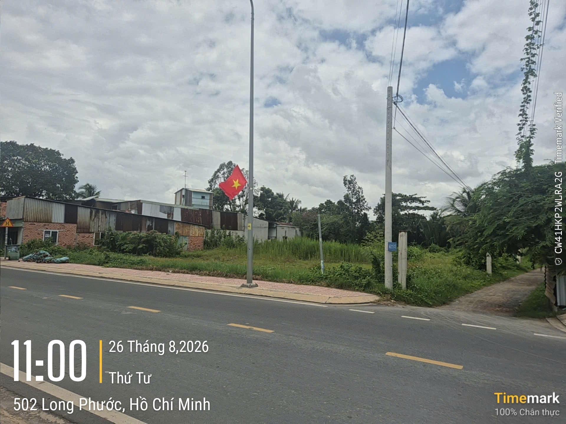 Bán đất 2.300 m² hai mặt tiền Long Phước – hẻm ô tô, kèm nhà